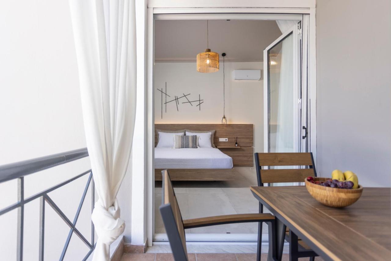 Noemie Premium Holiday Apartments Пефкохори Екстериор снимка